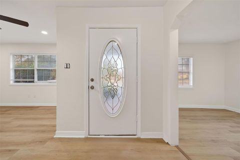 Photo of 907 S 3rd Street, La Porte, TX 77571 (MLS # 91370860)