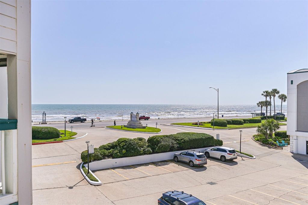 Photo of 6102 Seawall Boulevard #208, Galveston, TX 77551 (MLS # 80928948)