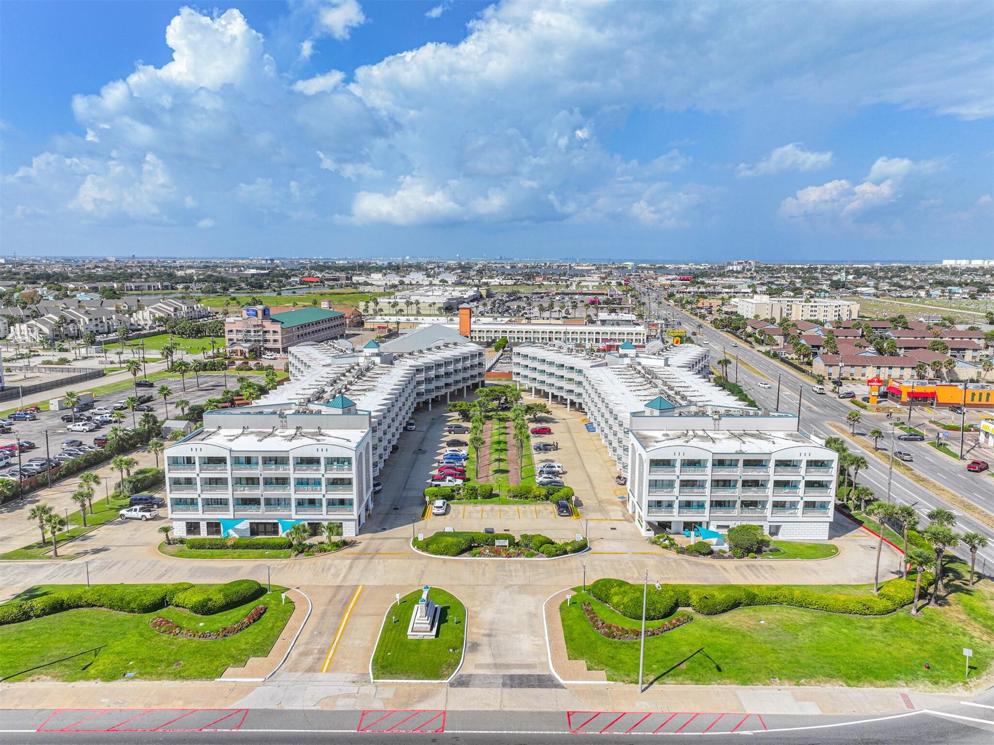 6102 Seawall Boulevard 208