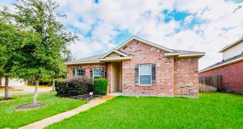 Homes For Sale - 8238 Almera Falls Drive<br/> Cypress, TX 77433