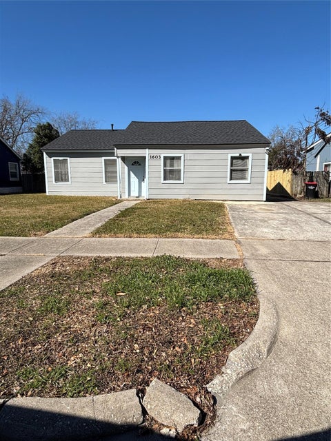 Homes For Sale - 1603 Florida Street<br/> Baytown, TX 77520