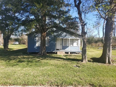 Photo of 109 Carver Street, West Columbia, TX 77486 (MLS # 54877788)