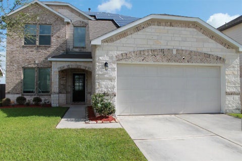 Photo of 302 Lake Line Drive, Alvin, TX 77511 (MLS # 95457979)