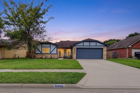 Photo of 8406 Woodland Willows Drive, Houston, TX 77083 (MLS # 39257861)