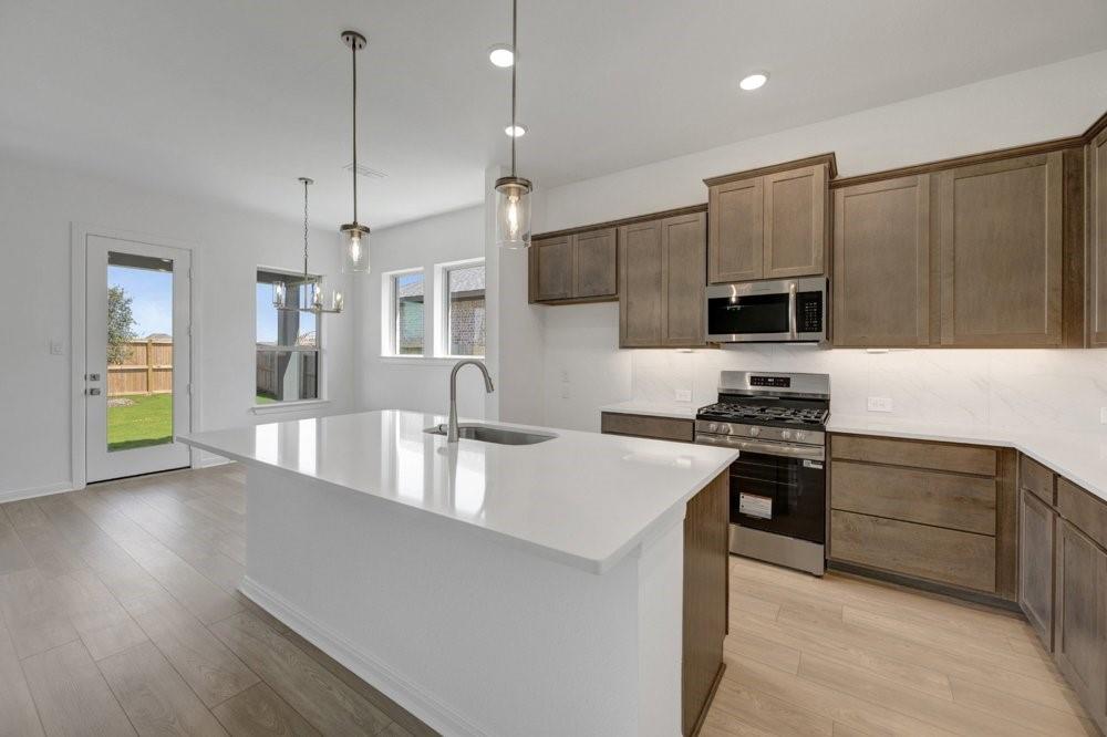6122 Renoir Lane