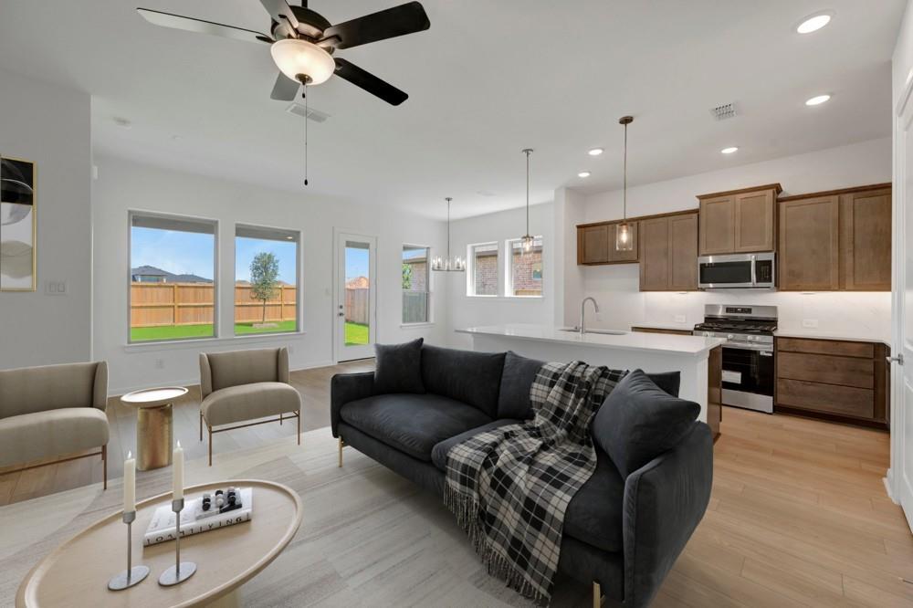 6122 Renoir Lane