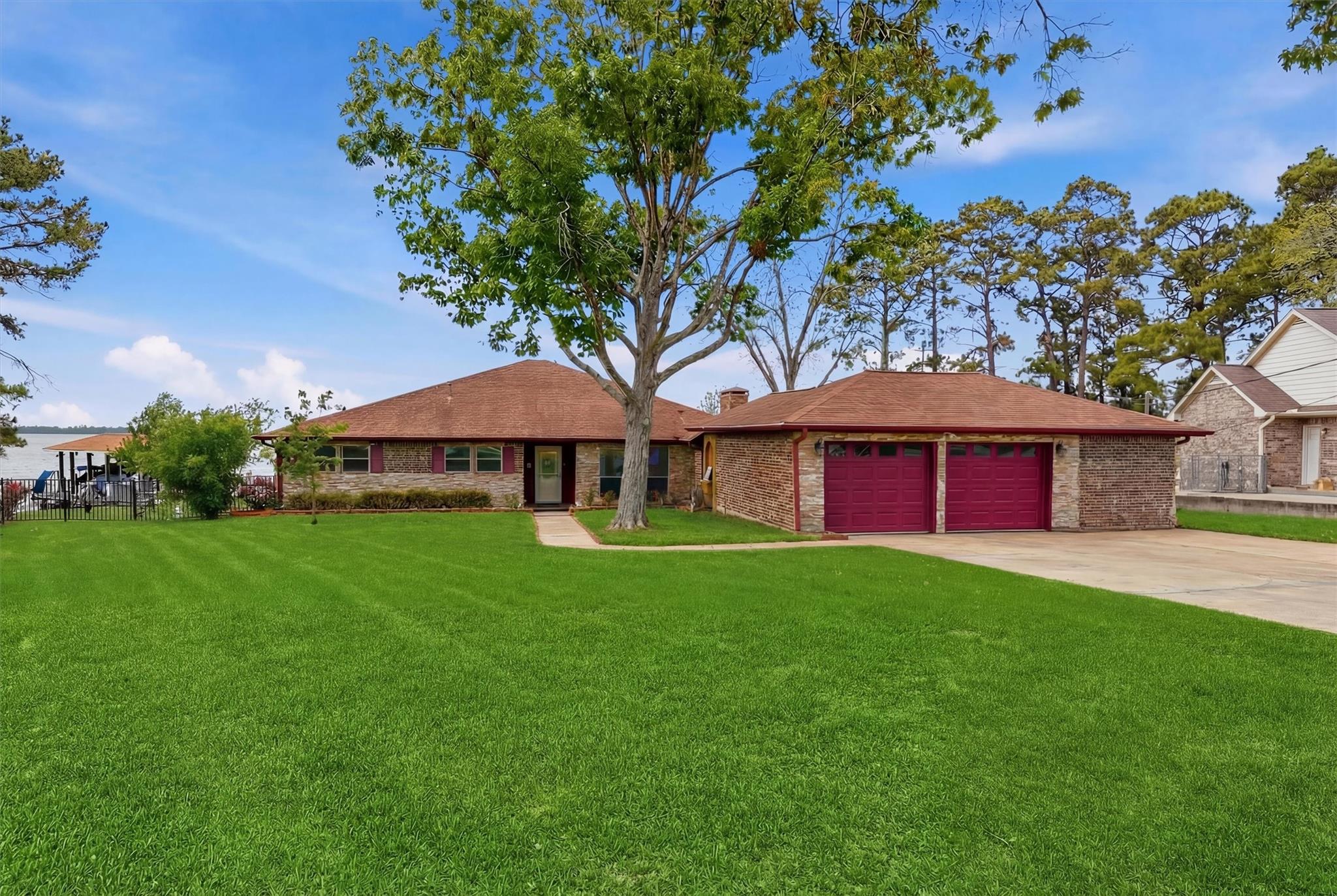 18327 Shoreline Drive