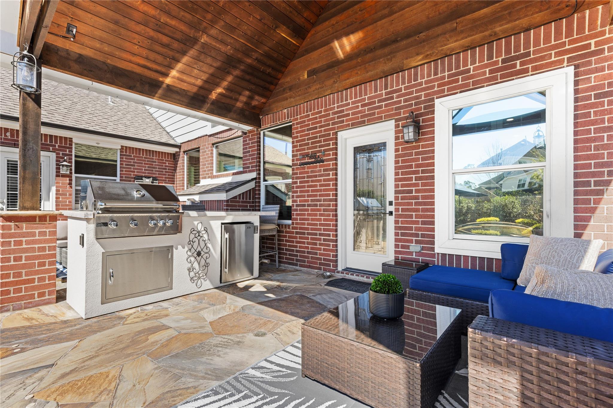 7330 Fall Creek Bend