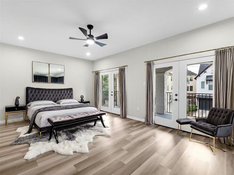 Photo of 1317 W Bell Street, Houston, TX 77019 (MLS # 41949268)