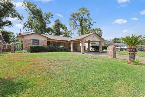 Photo of 7618 Boggess Road, Houston, TX 77016 (MLS # 81950135)