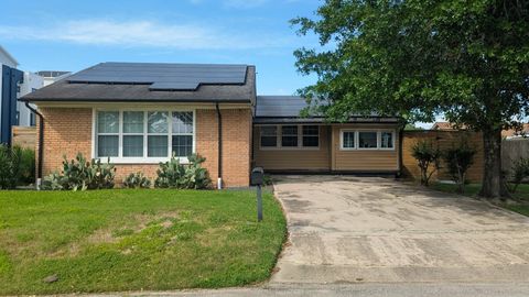 Photo of 3571 Daphne Street, Houston, TX 77021 (MLS # 89969786)