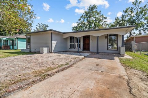 Photo of 7220 Parker Road, Houston, TX 77016 (MLS # 39306040)