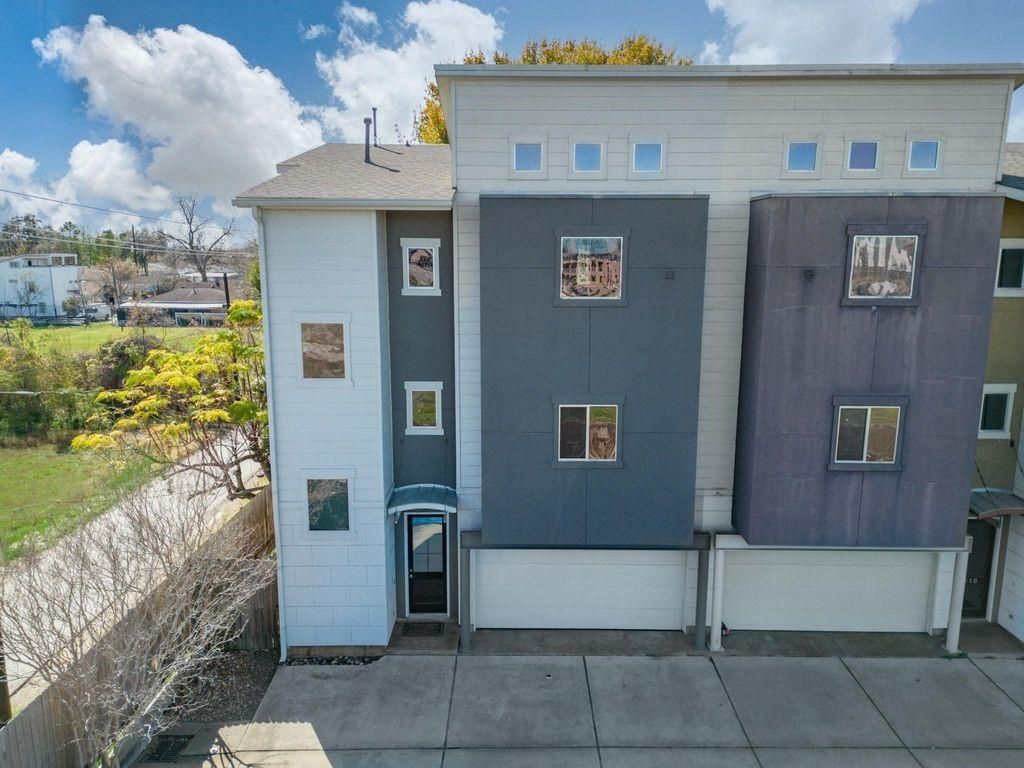 Photo of 318 Mcalpine Street, Houston, TX 77003 (MLS # 58937409)