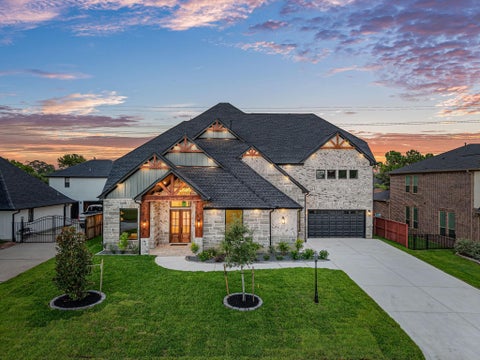 Photo of 18 Waterford Way, Montgomery, TX 77256 (MLS # 68375504)