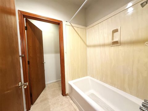 Tiny photo for 7110 W Mockingbird Lane, Pearland, TX 77584 (MLS # 50654752)