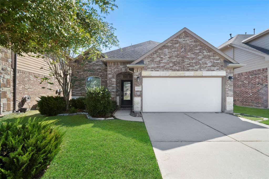 Photo of 13206 Clover Creek Point Lane, Humble, TX 77346 (MLS # 63620372)
