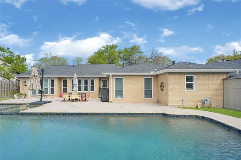 6119 Hummingbird Street Houston TX 77096