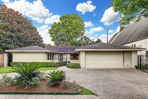 Photo of 5312 Buffalo Speedway, Houston, TX 77005 (MLS # 64400232)