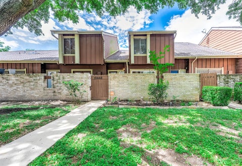 Photo of 12668 Newbrook Drive #495, Houston, TX 77072 (MLS # 30579524)