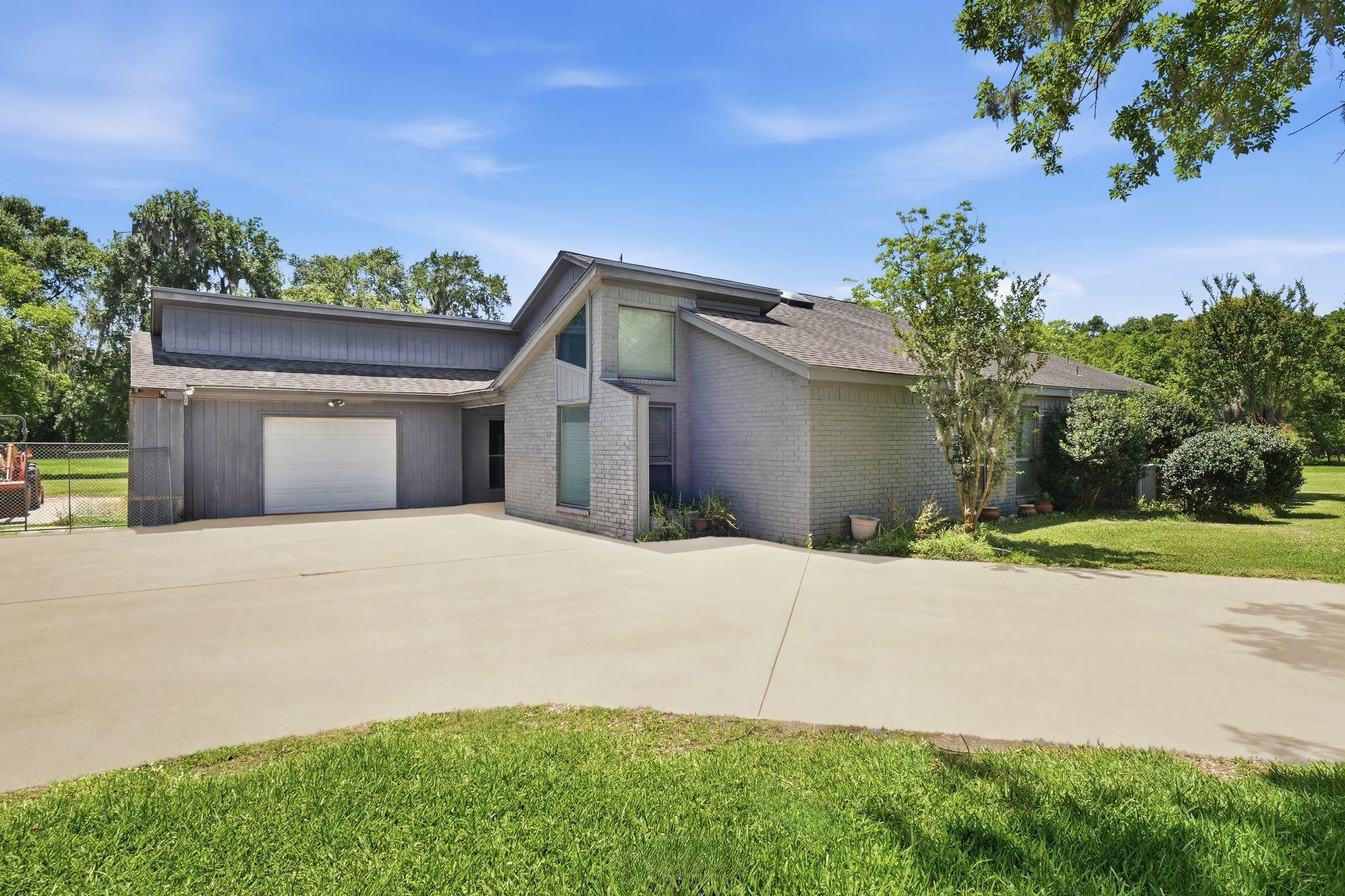 151 Tweedy Lane