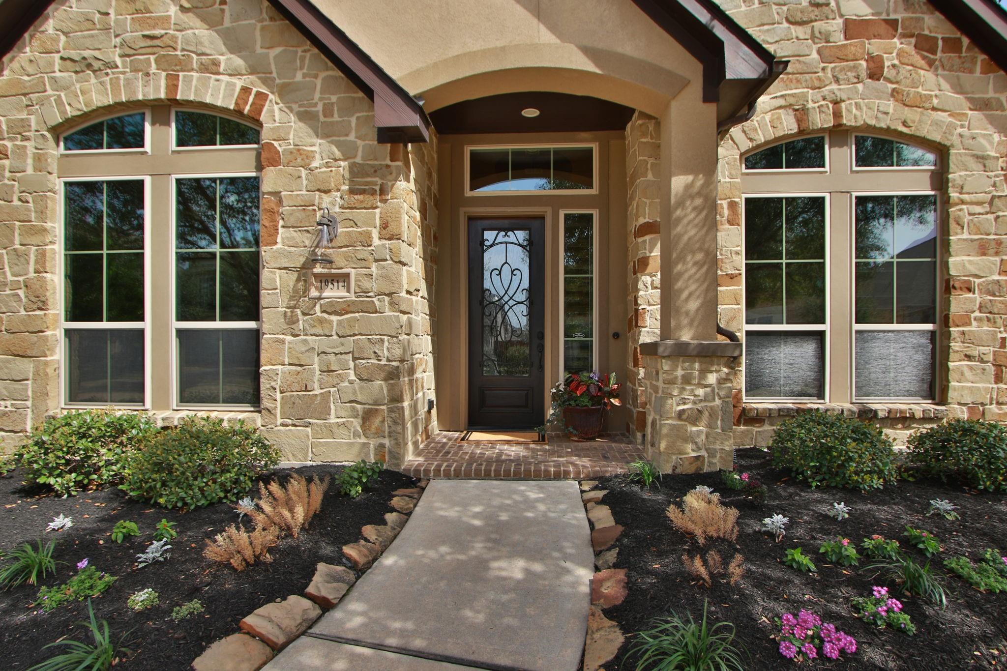 19514 Rockview Ledge Lane