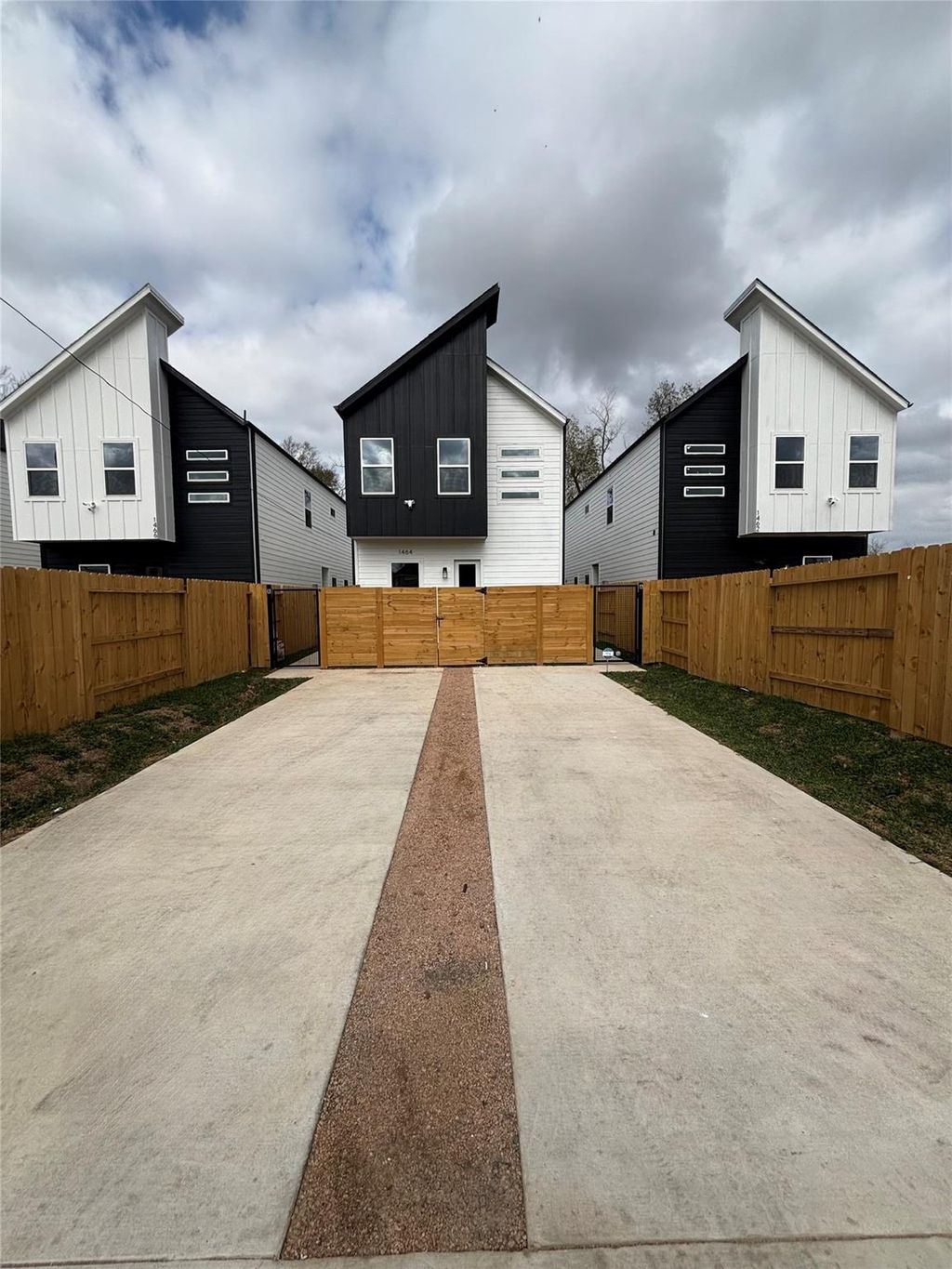 Photo of 1464 Ferguson Way Way #A, Houston, TX 77088 (MLS # 13291232)