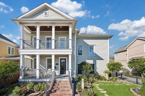 Photo of 707 W 9th Street, Houston, TX 77007 (MLS # 36684816)