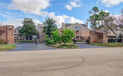 Tiny photo for 2023 Gentryside Drive #109, Houston, TX 77077 (MLS # 77457848)