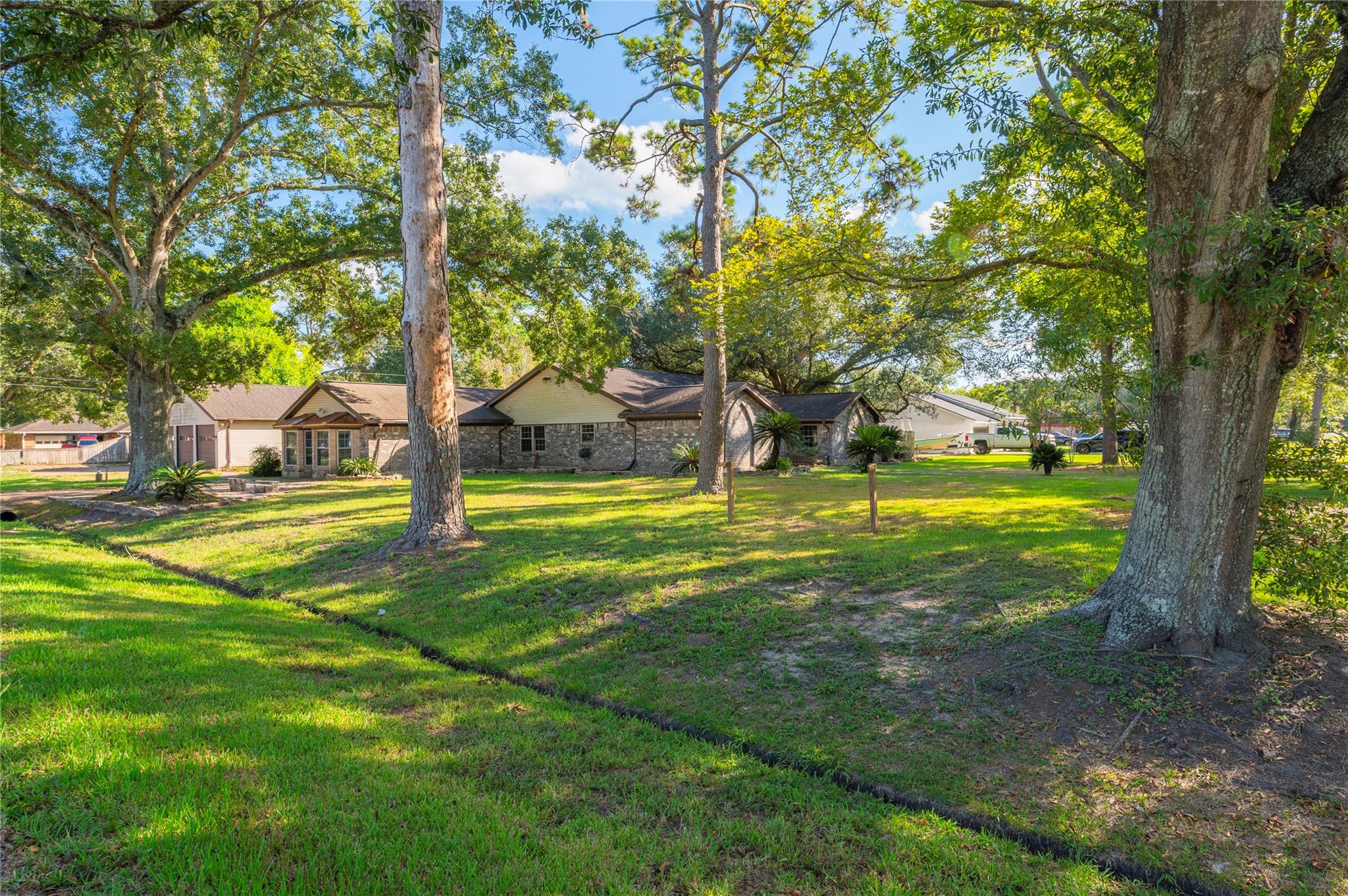 6903 Meadowlark Lane