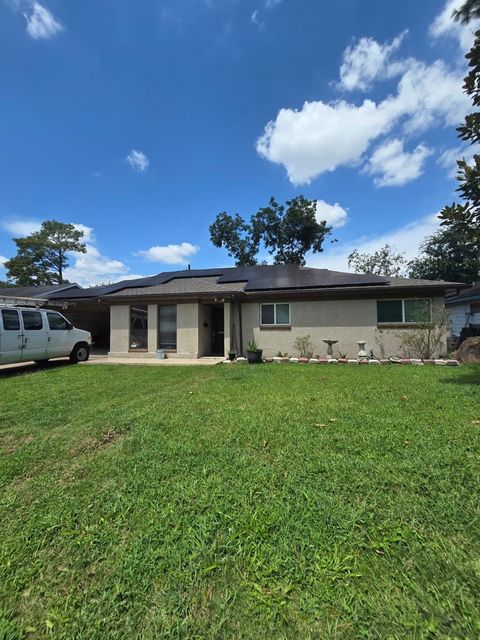 Photo of 6414 Indigo Street, Houston, TX 77074 (MLS # 40093448)