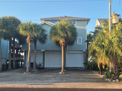 Photo of 1823 Port O Call Street, Tiki Island, TX 77554 (MLS # 49723198)