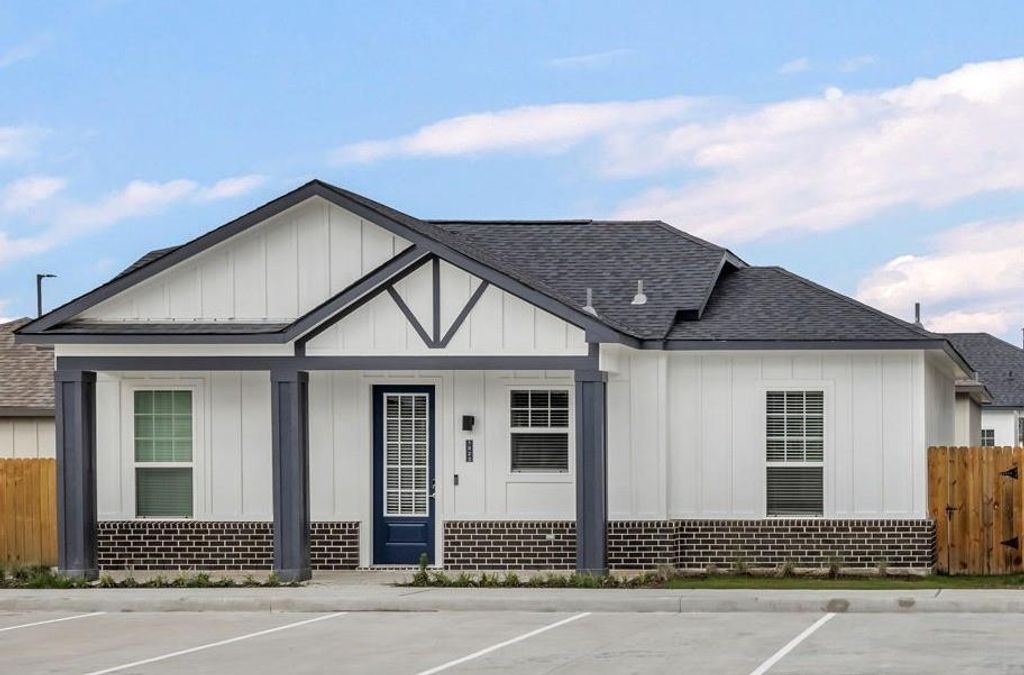 Photo of 4250 Woodridge Parkway #1063, Porter, TX 77365 (MLS # 31722153)