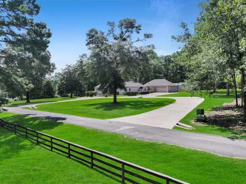 Photo of 128 County Road 185, Jasper, TX 75951 (MLS # 92301405)