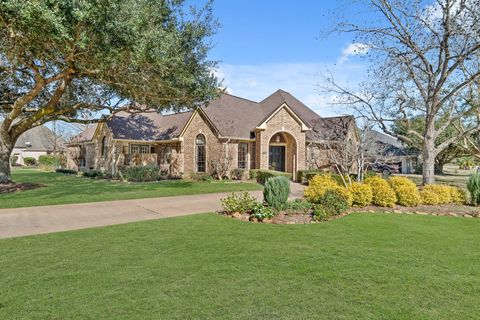 Homes For Sale - 5303 Weston Drive<br/> Fulshear, TX 77441