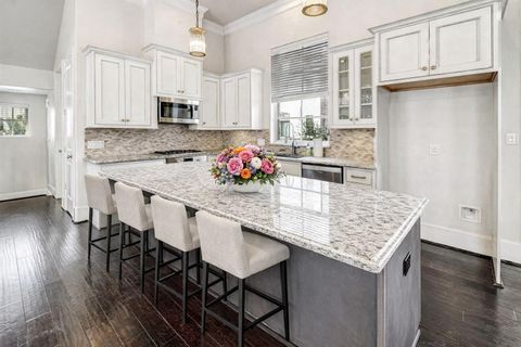 Photo of 2003 Covent Garden Station, Houston, TX 77045 (MLS # 80442910)