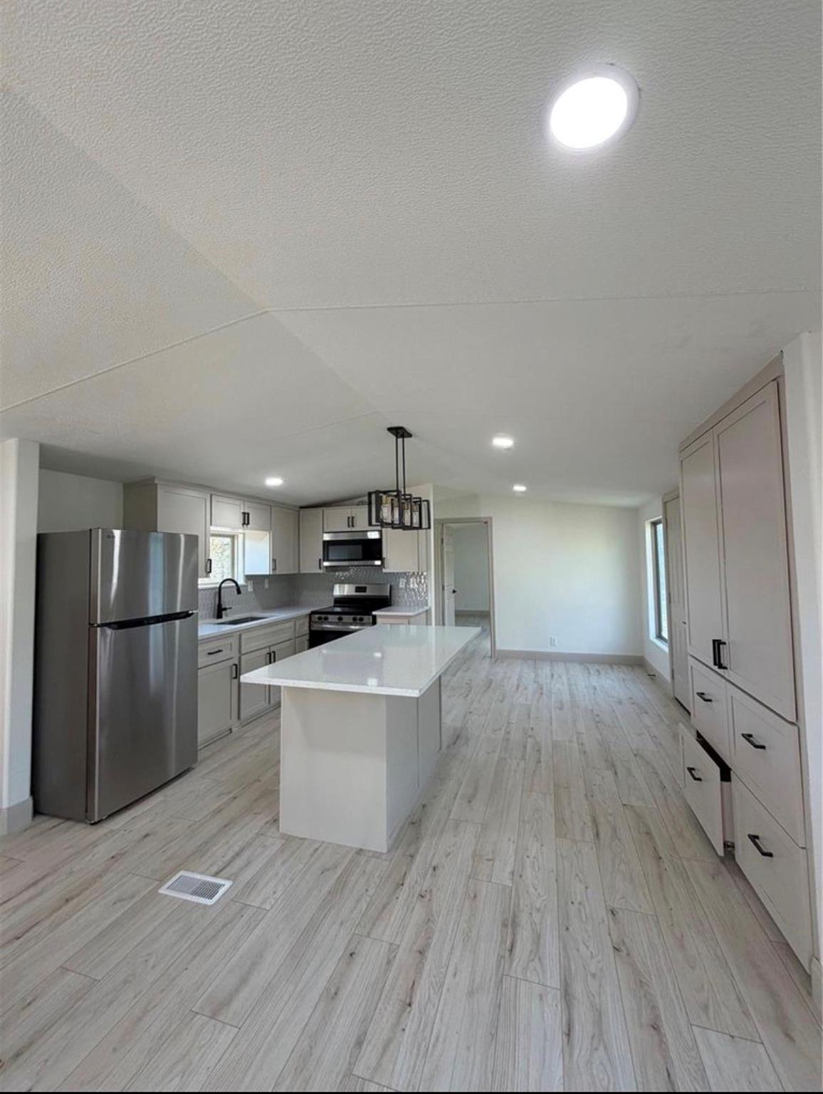 3323 Trefle Rue
