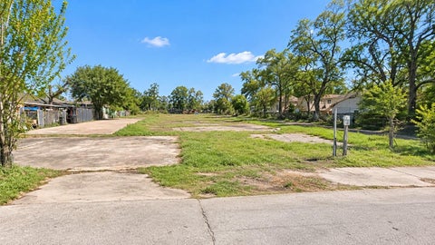 Photo of 3701 Lucille Street St, Houston, TX 77026 (MLS # 69235376)