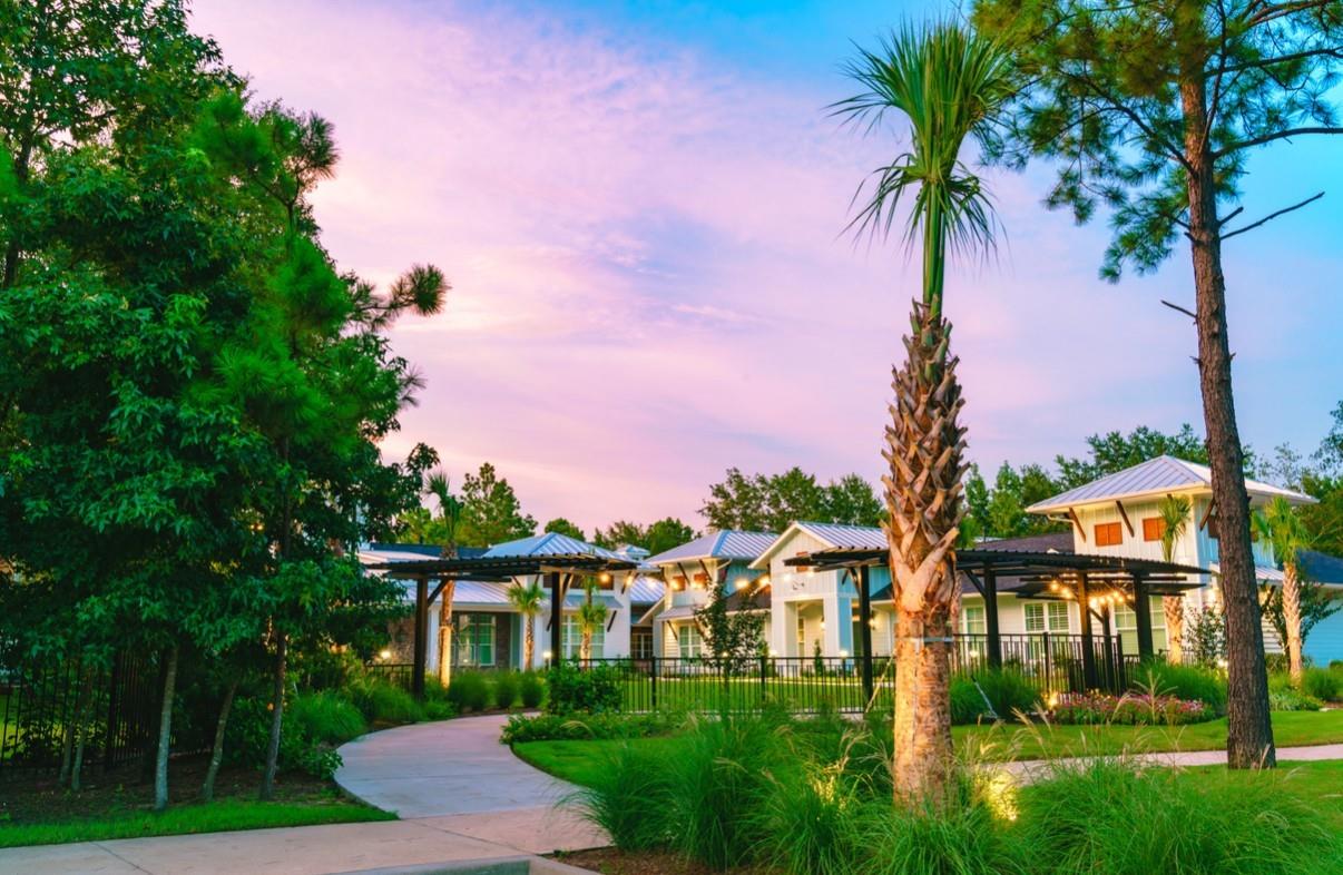 416 East Coralburst Loop