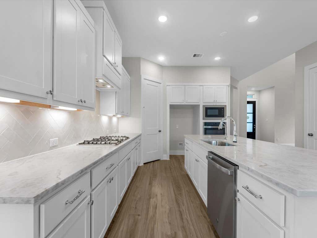Photo of 17823 Quartz Springs Lane, Tomball, TX 77377 (MLS # 44649706)