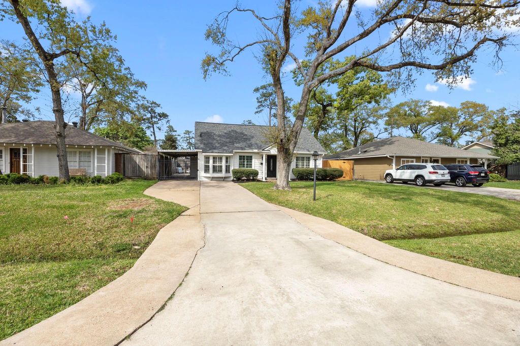 Photo of 1014 Lamonte Lane, Houston, TX 77018 (MLS # 18269968)