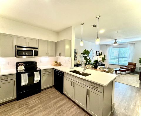 Photo of 3333 Weslayan Street #1249, Houston, TX 77027 (MLS # 37824864)