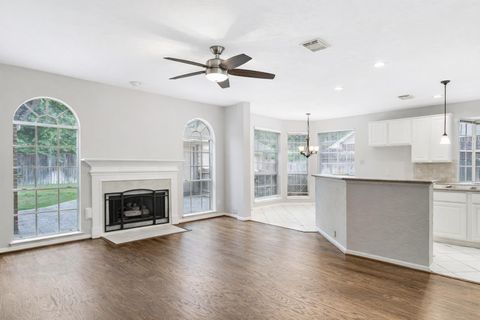 Photo of 6703 Cypress Village Drive, Sugar Land, TX 77479 (MLS # 32447338)