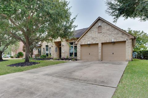 Photo of 1903 Blue Water Bay Drive, Katy, TX 77494 (MLS # 15274350)