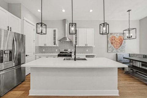 Photo of 825 Woodcrest Drive, Houston, TX 77018 (MLS # 90758528)