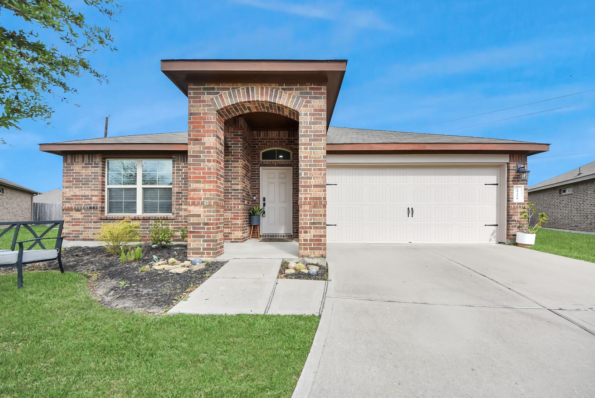 29350 Dunns Creek Court