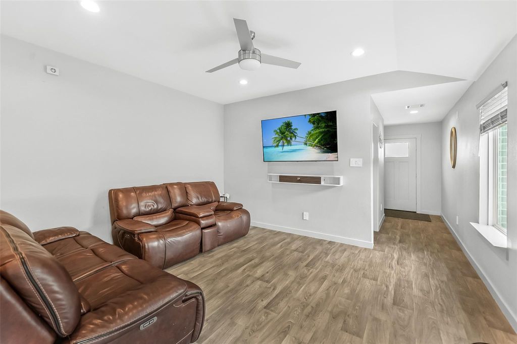 Photo of 1514 Truckee River Drive, Rosharon, TX 77583 (MLS # 51388454)