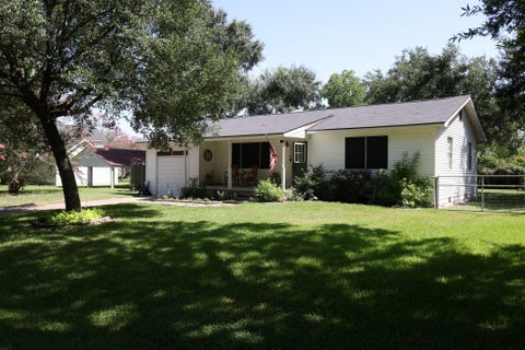 Photo of 1316 Kathy Avenue, Sealy, TX 77474 (MLS # 33420069)