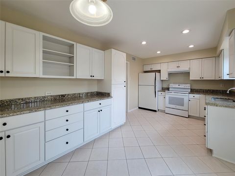 Photo of 7600 Burgoyne Road #114, Houston, TX 77063 (MLS # 15077538)