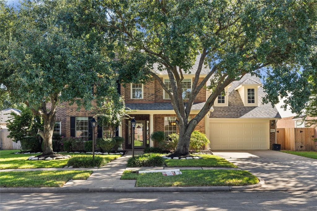 Photo of 8410 Castle Pond Court, Houston, TX 77095 (MLS # 11608217)