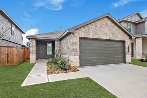 Homes For Sale - 1354 Heather Rosewood Lane<br/> Conroe, TX 77301